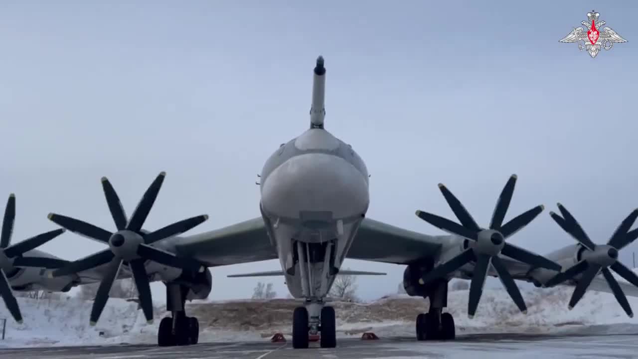 Russian MOD video of Two Tu-95MS long-range bombers flight over the Sea of Okhotsk and Sea of Japan(East Sea).The flight duration exceeded 8 hours. Su-35S and Su-30SM aircraft of the Russian Aerospace Forces escorted the bombers